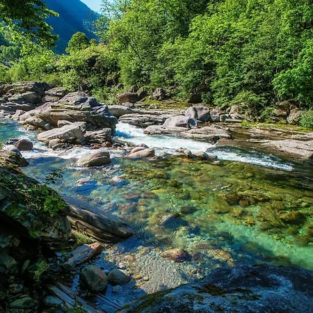 Daire Casa Al Fiume By Quokka 360 - House By The River In The Verzasca Valley Lavertezzo